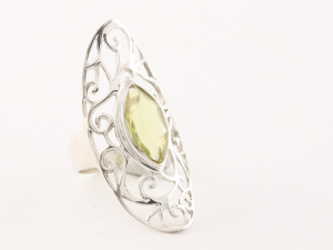 22927 Langwerpige opengewerkte zilveren ring met lemonkwarts