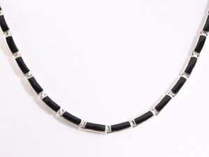 10549 Zilveren collier met onyx