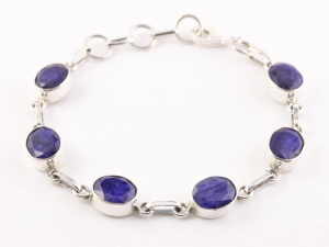 31925 Zilveren armband met blauwe saffier