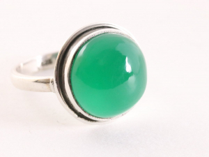 24182 Ronde zilveren ring met groene onyx