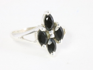 24623 Fijne zilveren ring met onyx