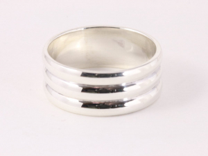 23618-16 Hoogglans zilveren ring met ribbels - maat 16