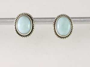 51462 Fijne bewerkte ovale zilveren oorstekers met larimar