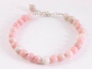 31866 Zilveren armband met roze opaal kralen