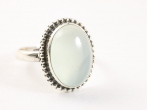 24311 Bewerkte ovale zilveren ring met aqua chalcedoon